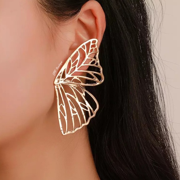New Big Gold Butterfly Statement Post Fashion Earrings - Picture 5 of 6